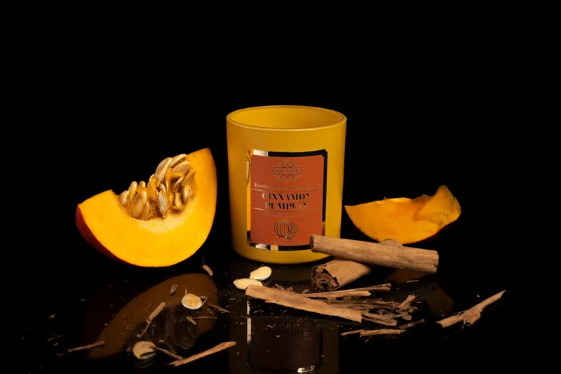 Świeca Sojowa Dynia z Cynamonem 220ml - Essentiva Cinnamon Pumpkin