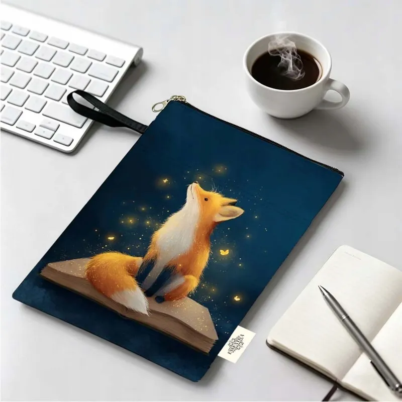 Pokrowiec otulacz etui okładka na książkę lis nocą 21cm x 30cm