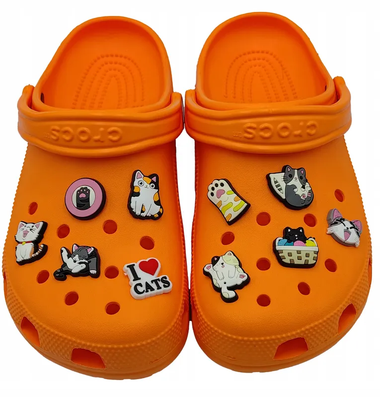 Przypinki do Crocs Koty Zestaw 10 szt. – Ozdoby Klipsy Pin Kotki